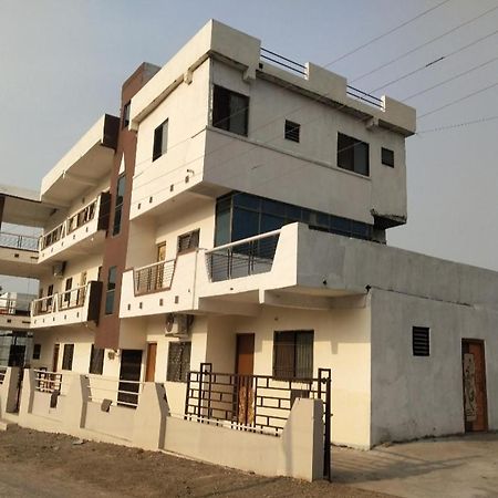 Апартаменты Shivam Residency Ellora Экстерьер фото